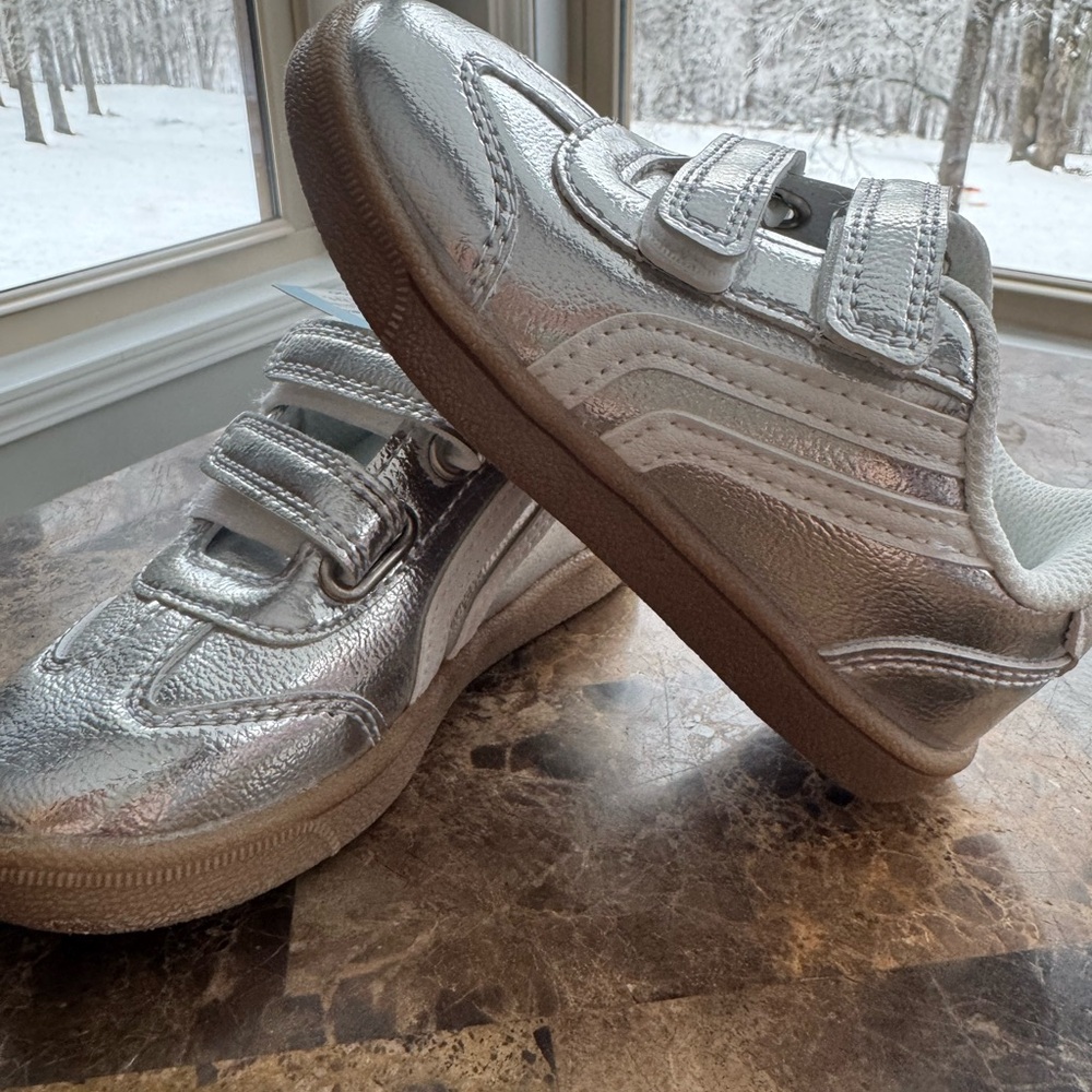 Cat & Jack Toddler Sneakers Silver Size 8C | Dakota Retro Court | NWT